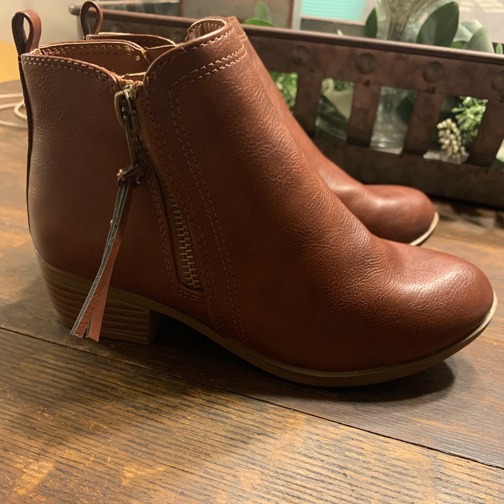 Girls SUGAR ankle booties NWOT size 2